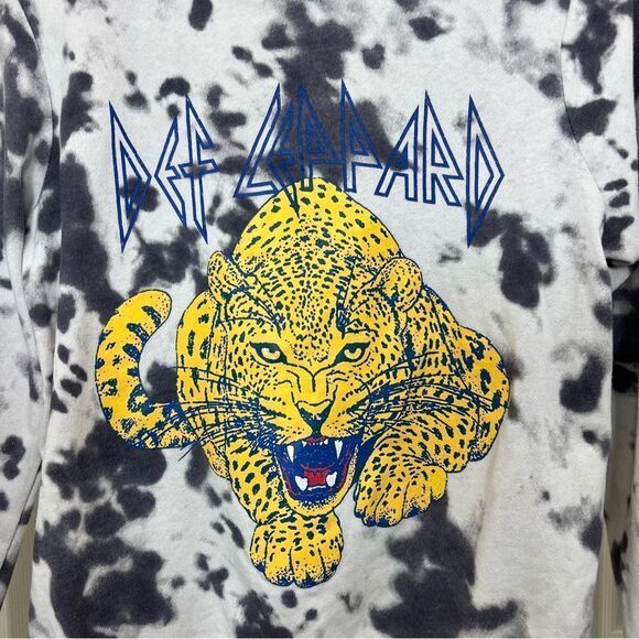Def Leppard Tie Dyed Crewneck Sweatshirt White Grey Yellow Leopard Band Tee XS - Picture 7 of 10